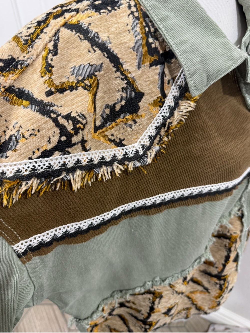 POL Bohemian Patchwork Western Tapestry/Corduroy Jacket - Picture 11 of 15